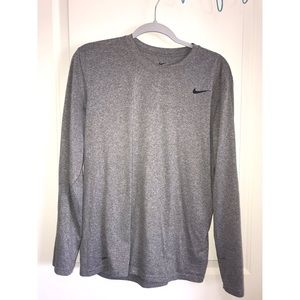 Men’s Nike shirt